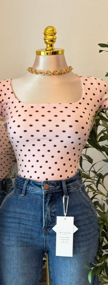 top rosa con diadema